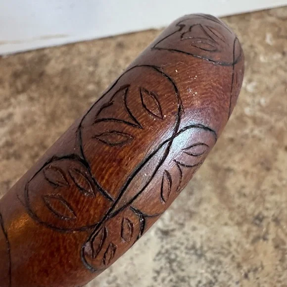 Elegant Brown Carved Wooden Bracelet - Picture 2 of 4